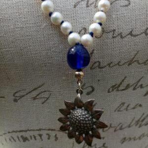 Mala "Perlen und Lapislazuli mit Sonnenblume"
