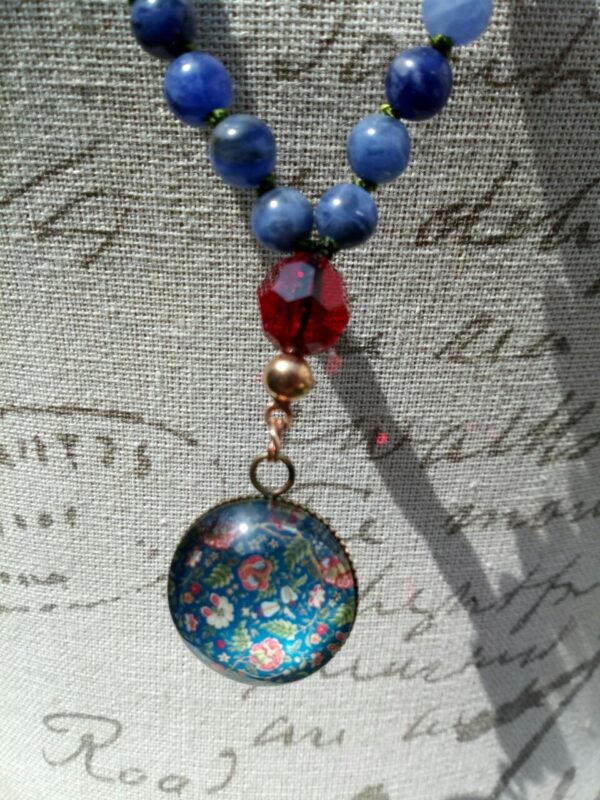 Mala "Sodalith mit Karneol und Blumencabochon"